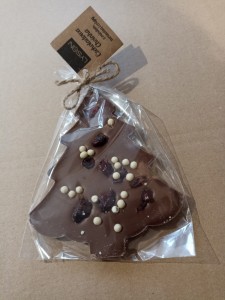 CZEKOLADA MLECZNA CHOINKA ZMIODEM,ŻURAWINĄ I CRISPY